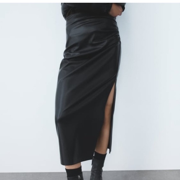 Zara Faux Leather High-waist skirt - Picture 3 of 5